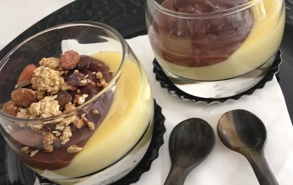 Duo de crèmes vanille-chocolat