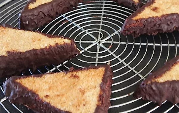 Triangle à la noix de coco et chocolat