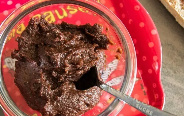 Pâte à tartiner super saine noisette et cacao sans gluten, sans lait