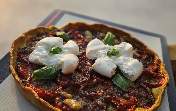 🥧 Tarte tomates, pesto, burrata & gruyère