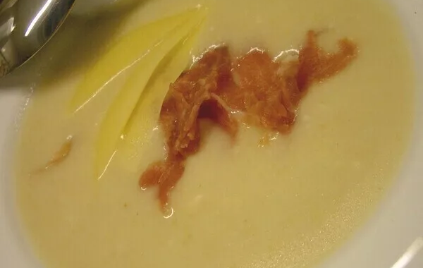 Velouté d'endives, façon endive au jambon