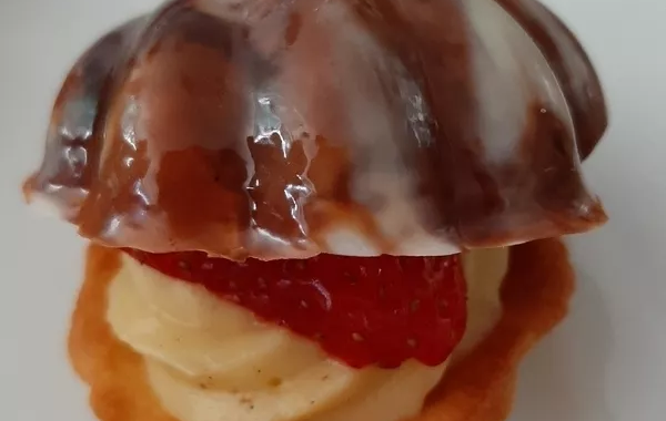 Tartelettes aux fraises en coquille