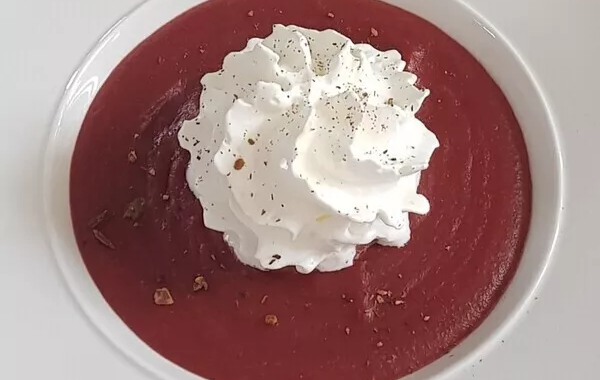 Velouté de betterave en cappuccino de Paulette