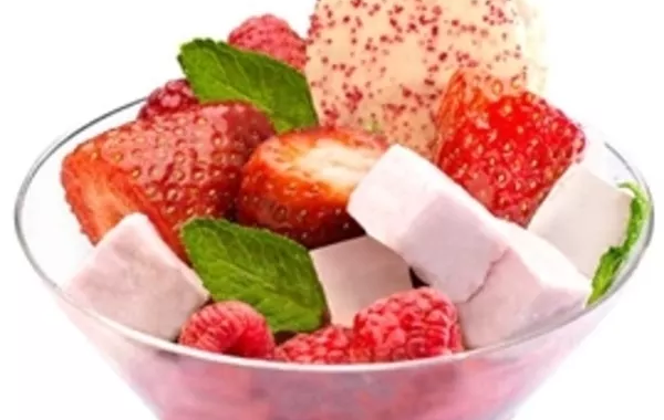 Salade de fraises, menthe fraîche