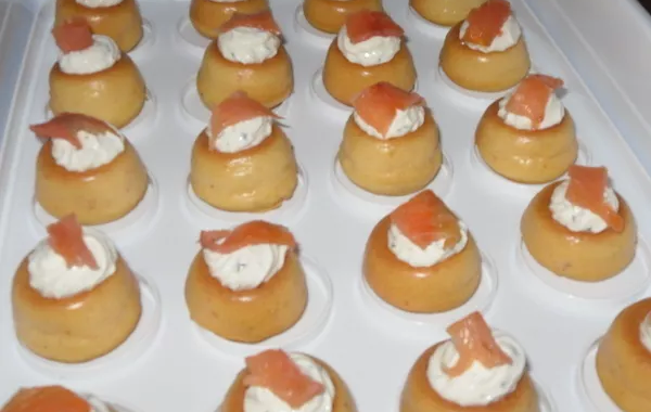 Bouchées au Saumon ( Empreintes petits dômes savarins)