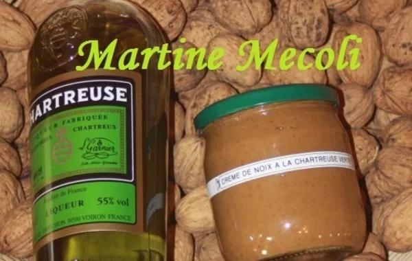 Crème de noix à la Chartreuse Verte