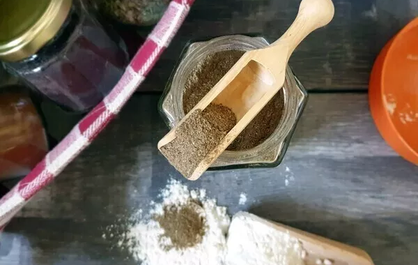 Mélange aromatique pour farine (pâte à pains, tarte, pizza, fougasse)