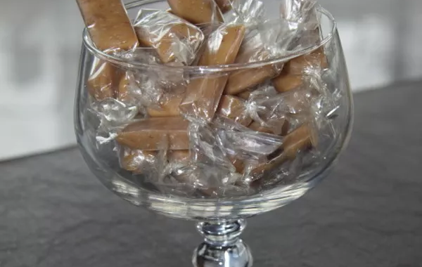 Bonbons caramels tendres aux noisettes