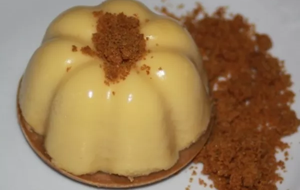 Passion bavarois sur biscuit chocolaté