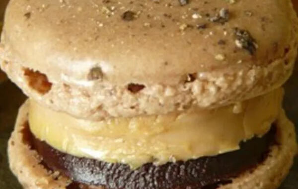Macarons foie gras et chocolat
