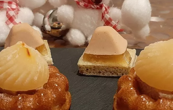 Amuses bouches au foie gras et sa gelée