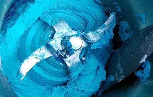 Crème sous couche pâte à sucre