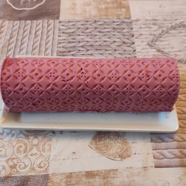 Bûche Framboise coeur roulé au chocolat 