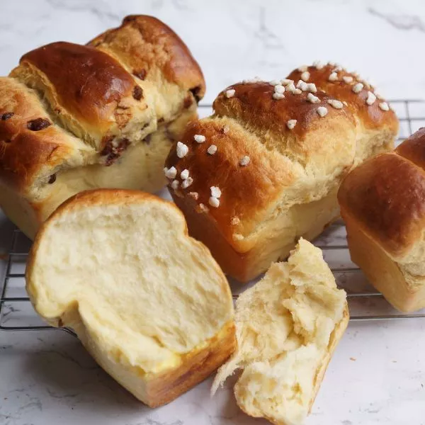 4 brioches à la fleur d'oranger ultra moelleuses type "Harry's"