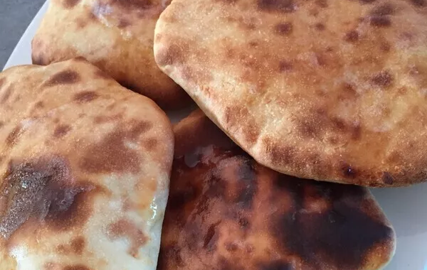 Naan au fromage
