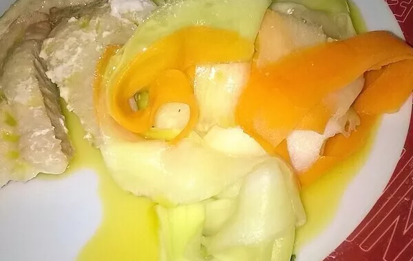 Tagliatelles de légumes et poisson