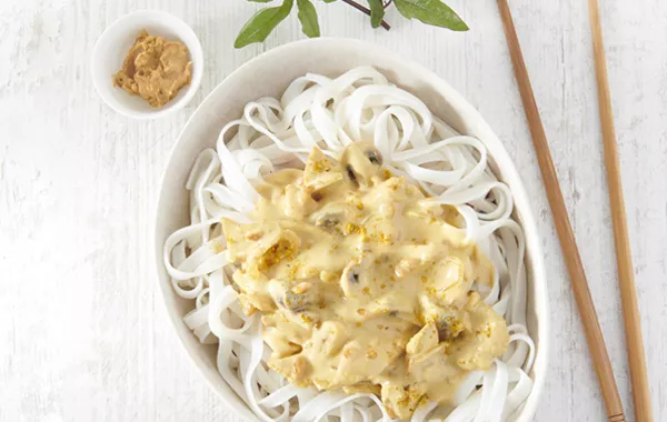 Poulet à la sauce coco et cacahuète
