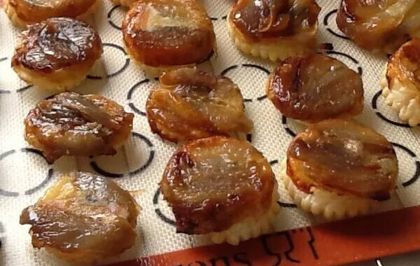 Tatin d'échalotes au bleu