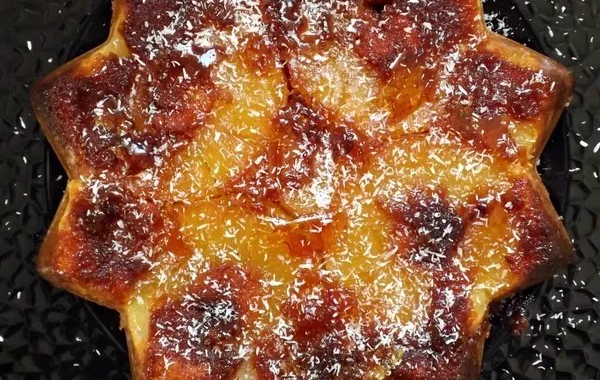 Gâteau à l'ananas caramélisé ( moule étoile)