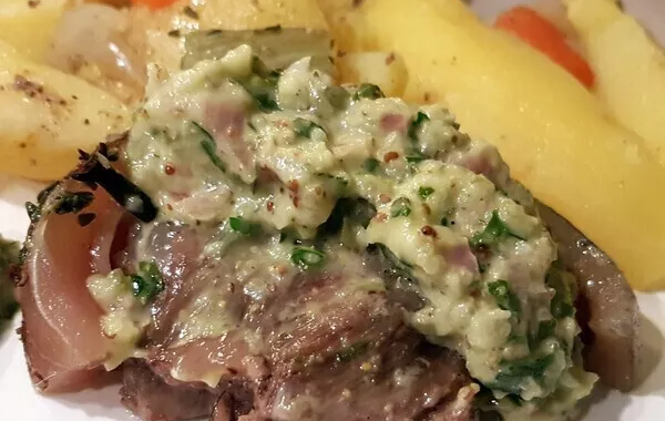 Tête de veau à la vapeur et ses légumes