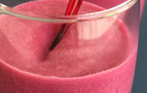 Smoothie betterave, chèvre, ciboulette