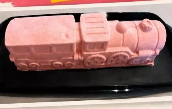 mousse à la fraise et insert framboise