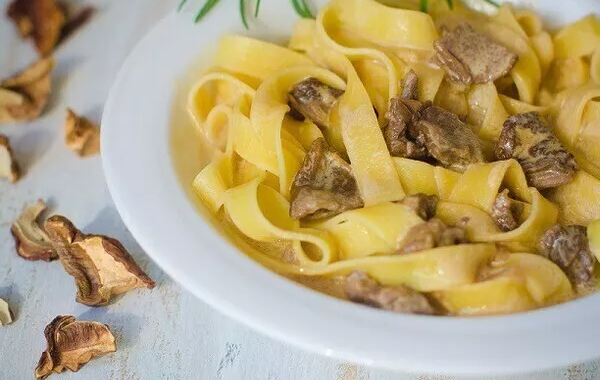 Tagliatelle ai funghi porcini (cèpes)