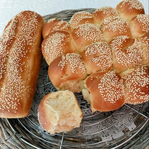 PAIN DE MIE à  l'huile = + moelleux ( sans sucre)