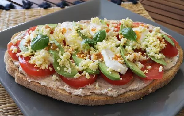 Tartine géante de thon citronné