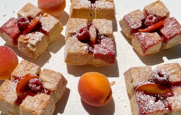Carrés gourmands abricots, framboises, amandes - Chez Nanou