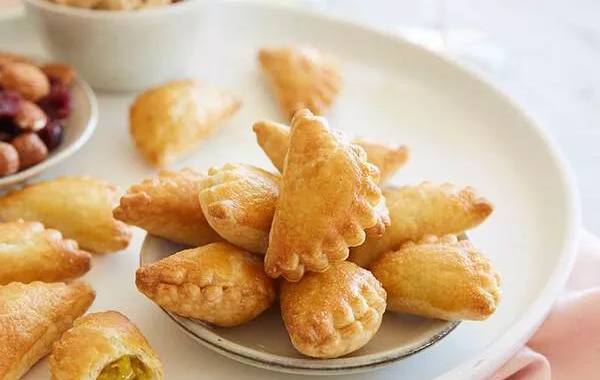 Chaussons d'échalotes au curry