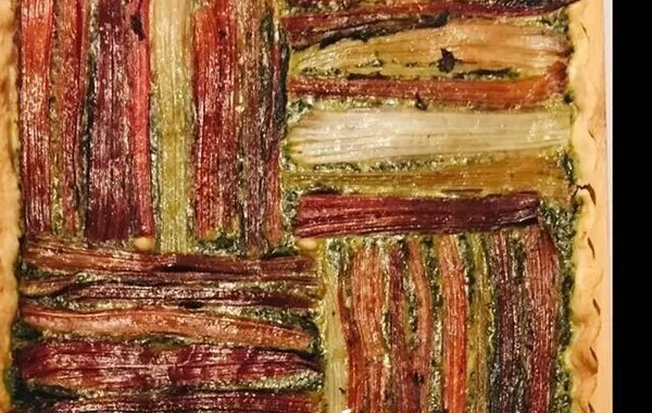 Tarte de blettes rouges et pignons