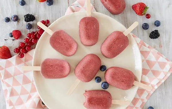 Bâtonnets glacés sorbet fruits rouges