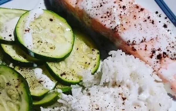 Saumon, courgette à la vapeur et son riz basmati
