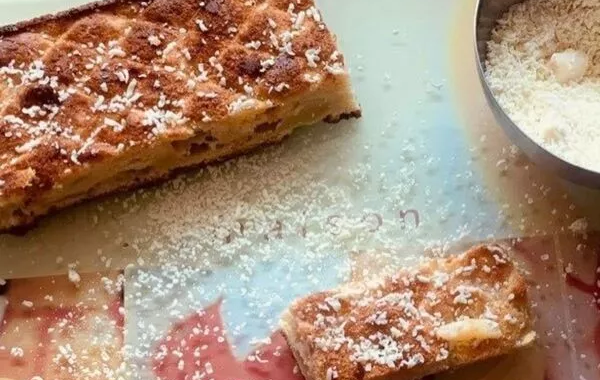 Gâteau aux pommes, chocolat blanc et rhum