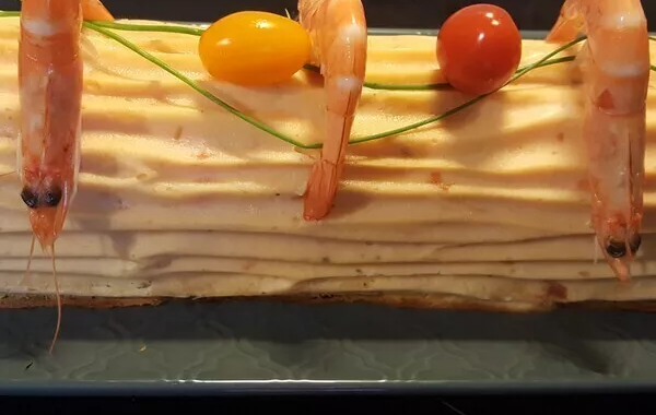 Bûche aux deux saumons et aux crevettes
