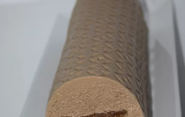 Bûche au fruit de la passion, praliné et noisettes sans cook'in