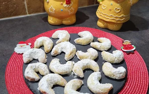 KIPFERLS À LA VANILLE
