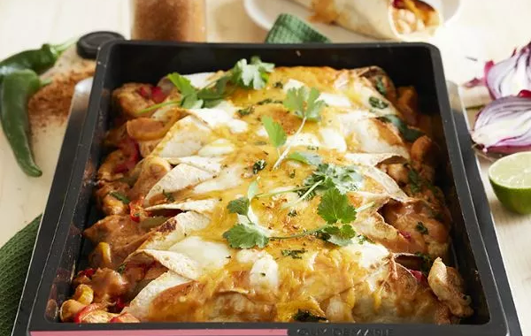 Enchiladas au poulet, poivrons et Cheddar