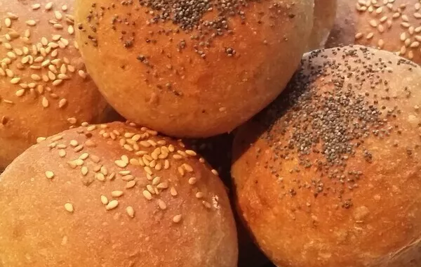 Petits pains seigle et céréales