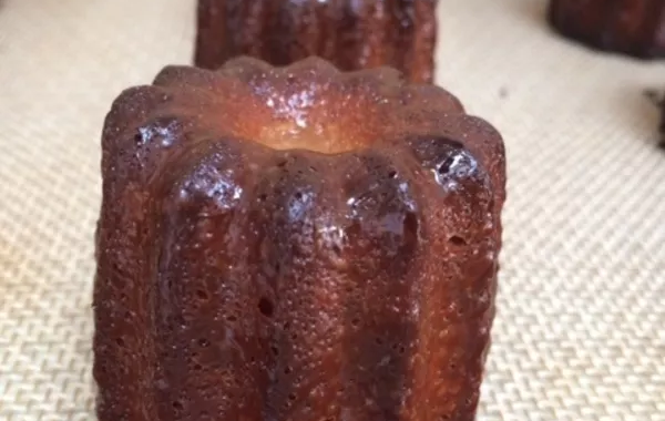 Cannelés d'une Bordelaise