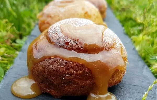 Dômes fondants aux pommes, sauce CBS