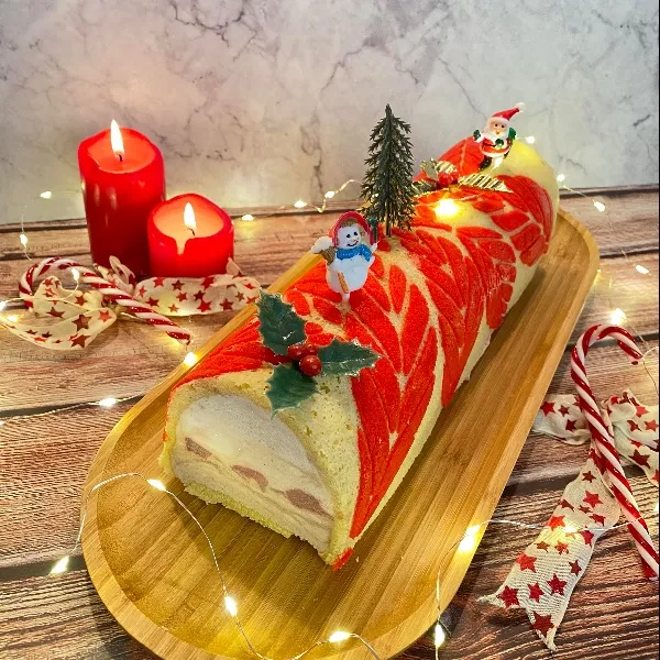 Bûche aux fraises