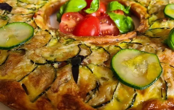 Tarte Couronne Tomate, Courgette et Thon