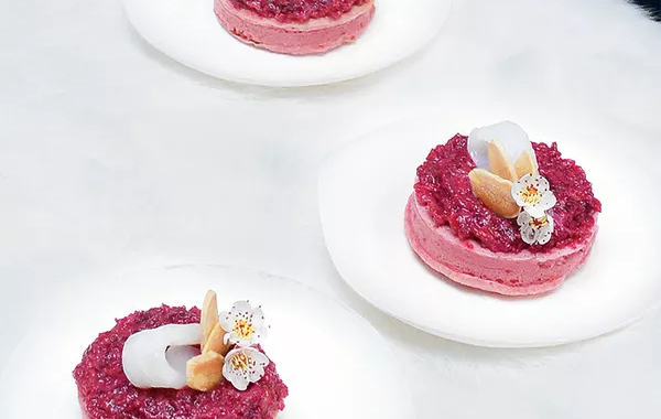 Blinis roses au pesto de betterave