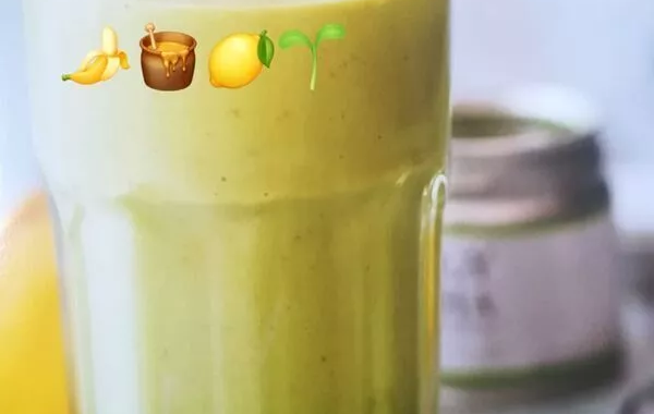 Smoothie banane, citron, thé vert, et miel avec i-cookin et Be Save BS 6