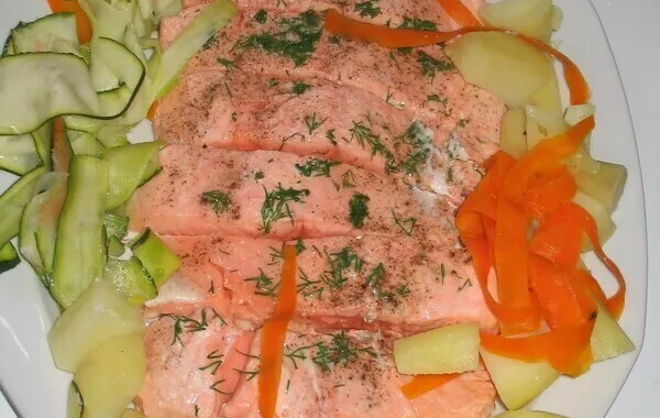 Saumon et sauce courgettes