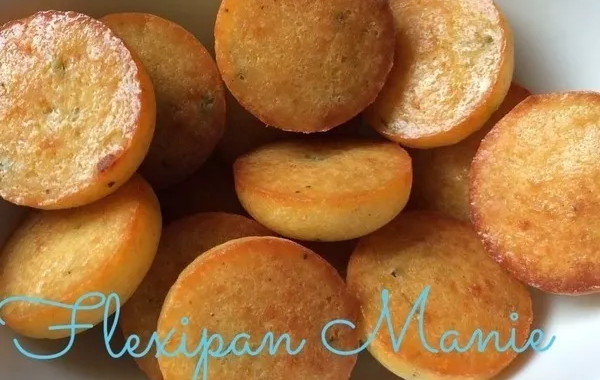 Petites bouchées au parmesan et romarin