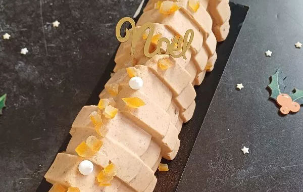 Bûche pain d'épices marron