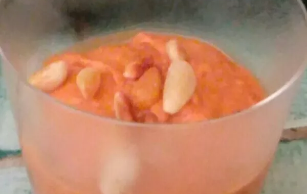 CREME DE POIVRONS AUX PIGNONS